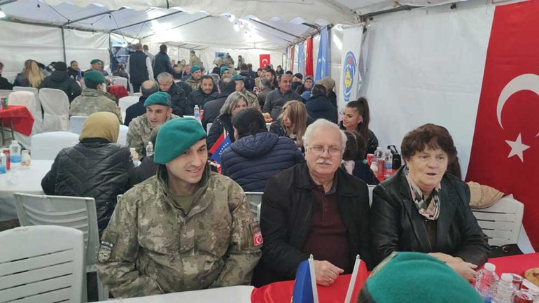 Mehmetçik’ten Prizren’de iftar