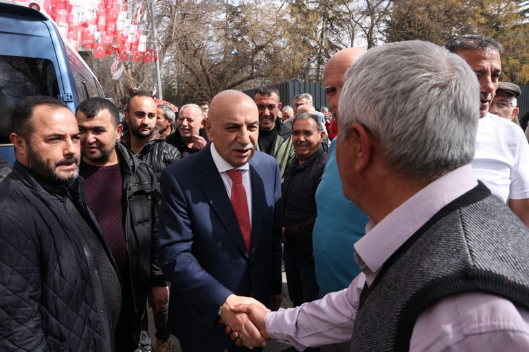 AK Parti Ankara Büyükşehir Belediye Başkan Adayı Turgut Altınok: Bizimle beraber esnafımızın da yüzü gülecek