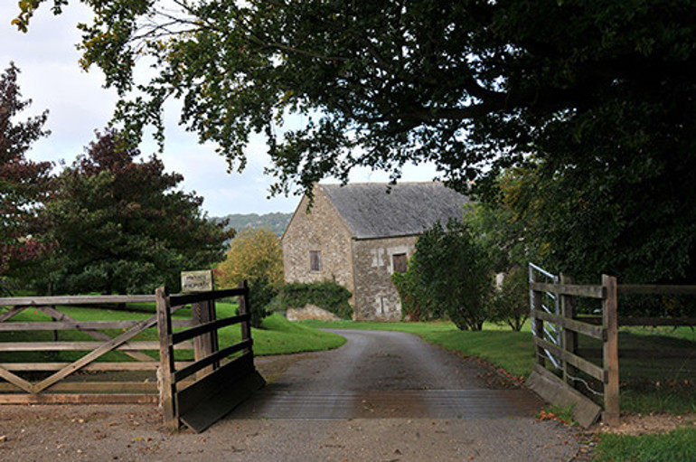 Ünlü yıldız borç ödemek için evini satmıştı... Hâlâ içi yanıyor... Orası çocuklarımı büyüteceğim yerdi...