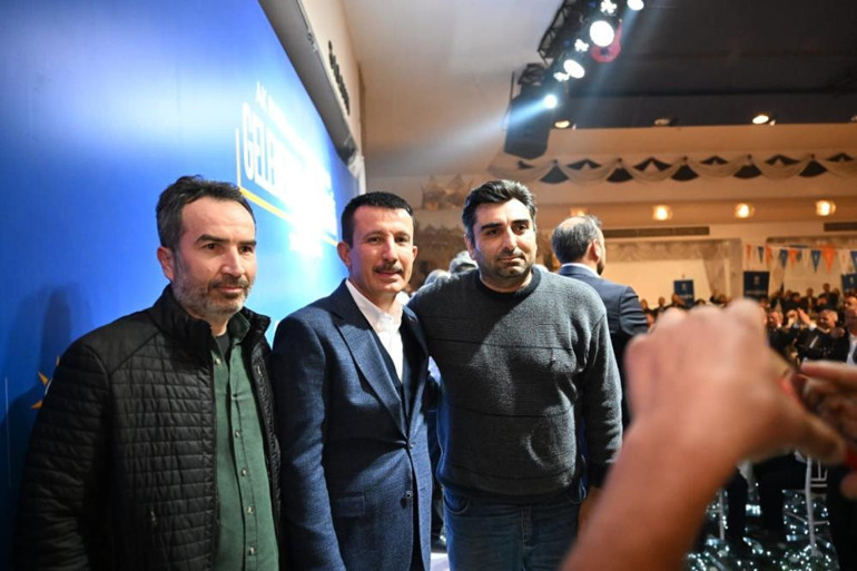 Mamak’ta 50 CHP üyesi istifa edip AK Parti’ye katıldı