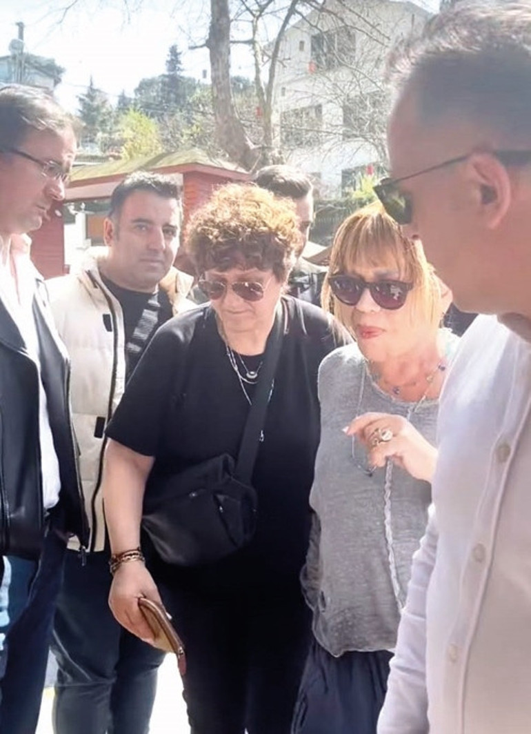 Ünlülerin sandık heyecanı