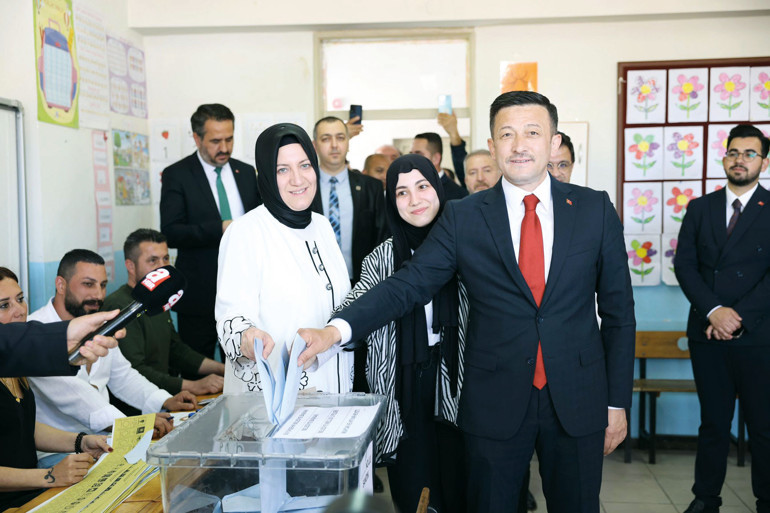 AK Parti irtifa kaybının önüne nasıl geçebilir