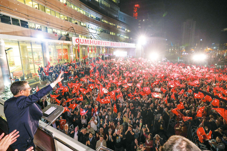 AK Parti irtifa kaybının önüne nasıl geçebilir