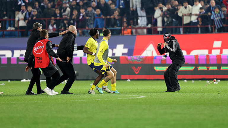 Son dakika: Trabzonspor - Fenerbahçe maçının PFDK cezaları açıklandı Bright Osayi-Samuel, Jayden Oosterwolde, İrfan Can Eğribayat ve Egemen Korkmaz...