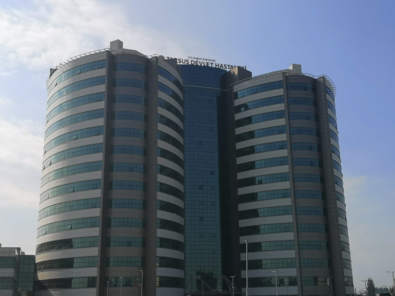 Mersinde hastanede dehşet Annesini vahşice öldürdü