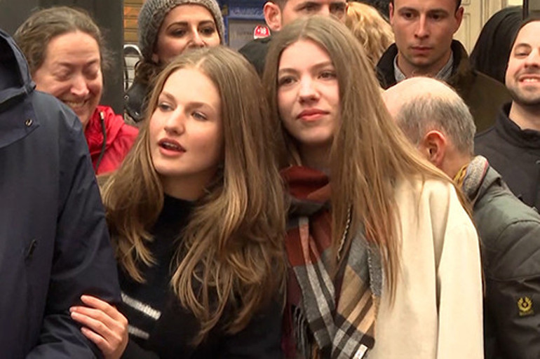 Babaları gururdan dört köşe oldu... Annelerini bile gölgede bıraktılar