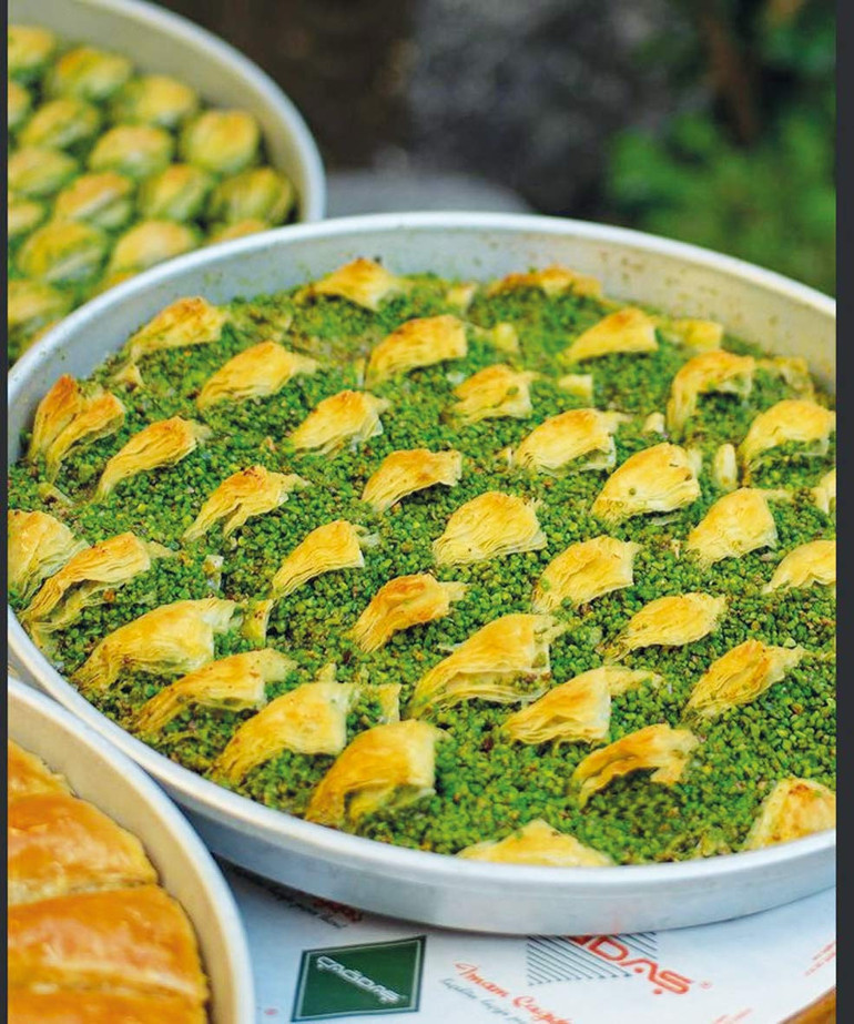 Tatlı yiyelim tatlı konuşalım