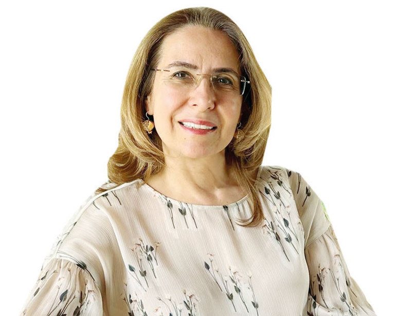 Abisine hayran bir kız çocuğu... Makbule Hanım’ın hayatı kitap oldu