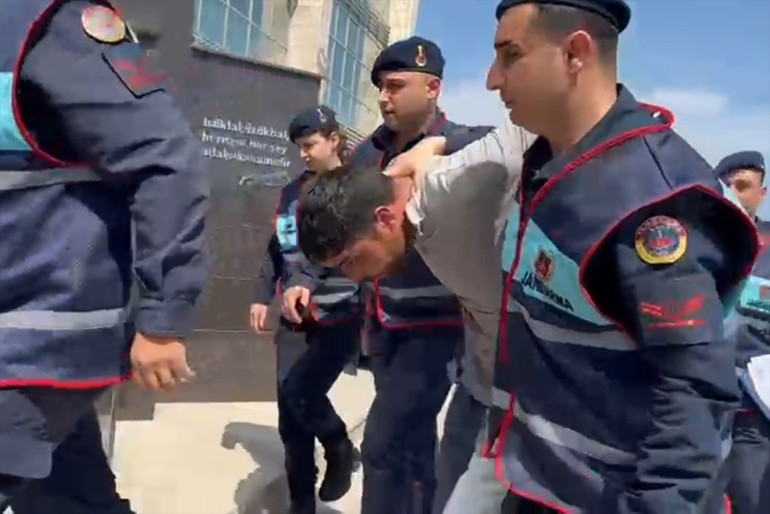 Mersinde vahşet Anne ile oğlu evde, baba otomobilinde yanmış olarak ölü bulunmuştu... Şüpheli yakalandı