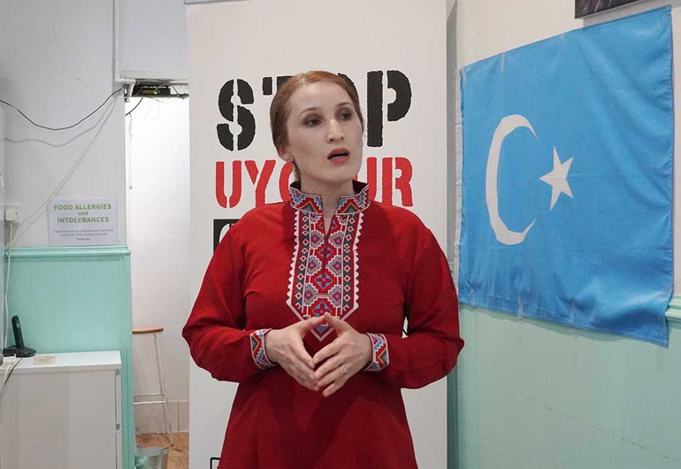 İngiltere’deki Uygur Türklerinden iftar programı