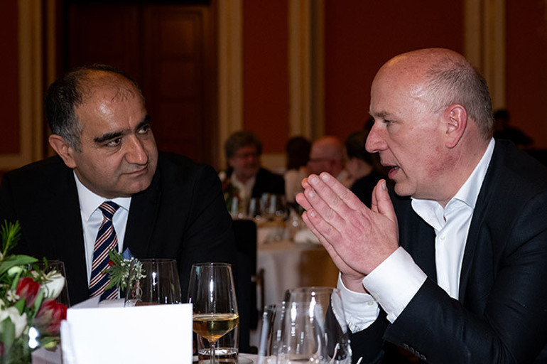 Berlinli paralimpik atletler için ‘Engelsiz Paris’ kampanyası