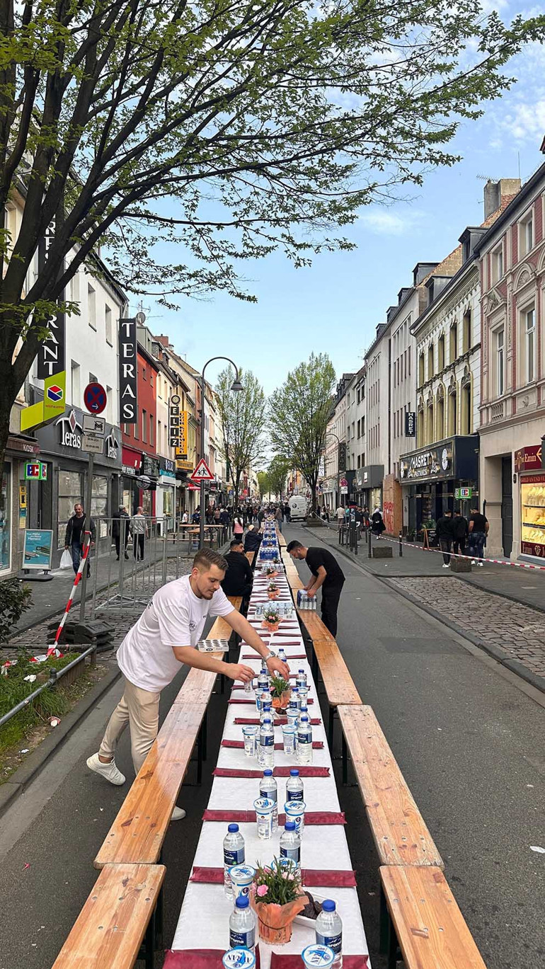 Keup Caddesi’nde 3 bin kişilik iftar sofrası