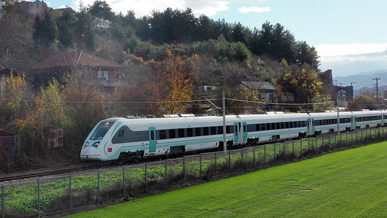 Bakan Uraloğlu: Milli tren seti sayısı 56ya ulaşacak