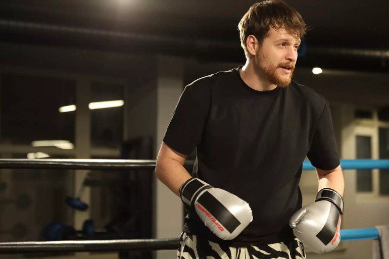 Taş Kağıt Makas bu akşam var mı yok mu 10 Nisan 2024 Taş Kağıt Makas yeni bölüm ne zaman, neden yok 10 Nisan Kanal D yayın akışı