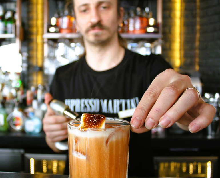 Kendi başına dünya...