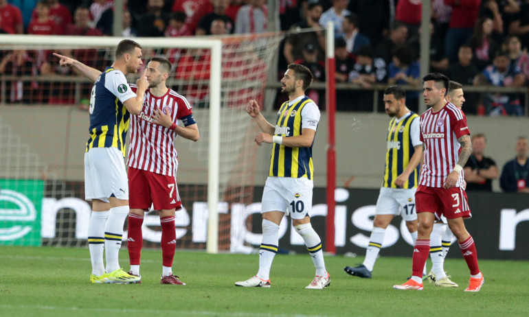 Fenerbahçe - Olympiakos maçında gidişatı değiştiren hamleler İsmail Kartala geç kalındı eleştirisi