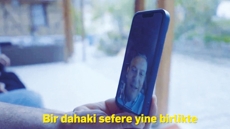 Özel, kampanyada yer alan Çocukların bayramını kutladı