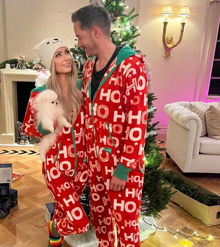 Sosyetik güzel kızının yüzünü bir türlü göstermiyor… ‘Ben hayatımı yaşayamadım, bırakın da kızım yaşasın’