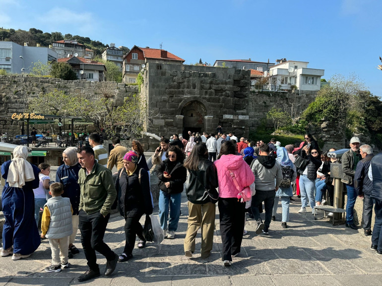Amasrada uzun araç kuyrukları oluştu 3 günde 100 bin araç giriş yaptı