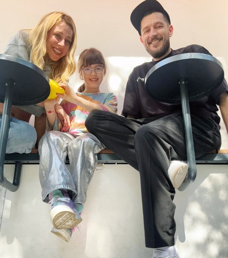 Arzum Onan müstakbel geliniyle bir arada