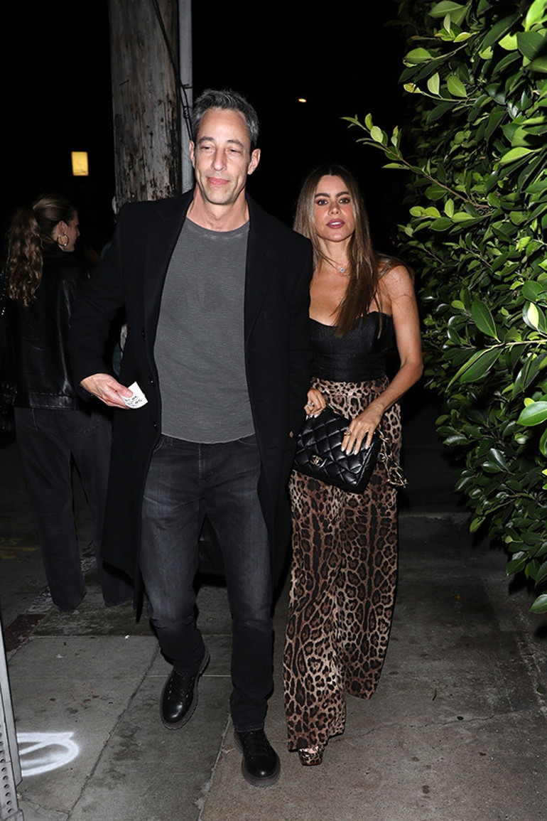 Kocasından ayrılıp ünlü cerrahın kollarına koşmuştu… ‘Diz ameliyatı olacaksanız doktorunuz gece sizinle kalsın’