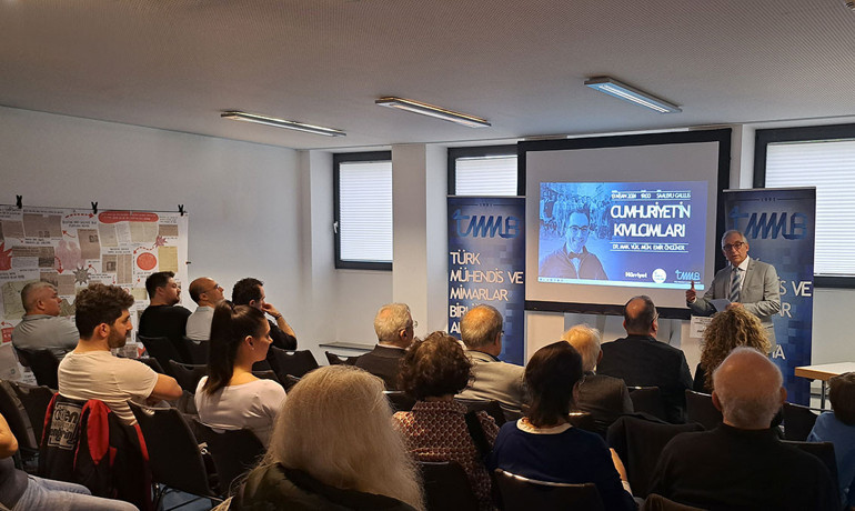 Cumhuriyet’in aydınlanma öncüleri Frankfurt’ta tanıtıldı