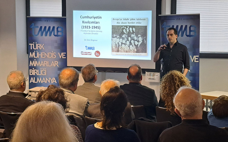 Cumhuriyet’in aydınlanma öncüleri Frankfurt’ta tanıtıldı