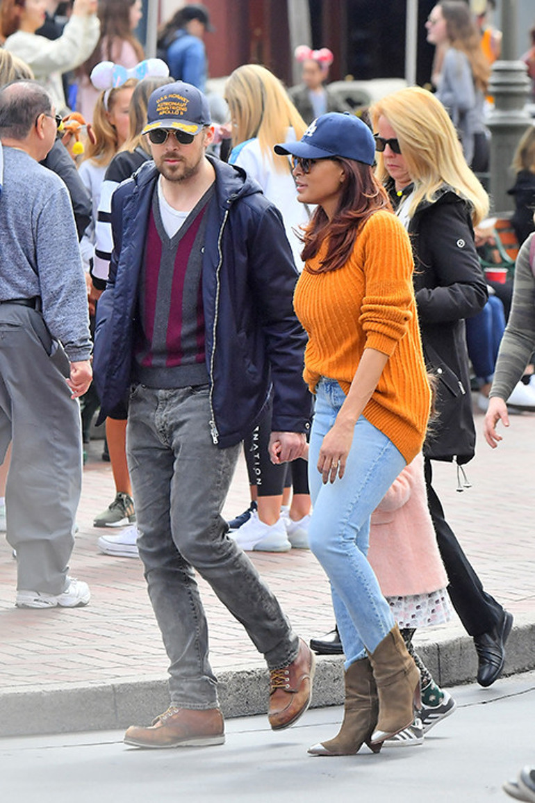 Aşkı uğruna mesleğini bırakmıştı... Ünlü yıldızın eşinden tek isteği var: Eski sevgilinle görüşmeyeceksin