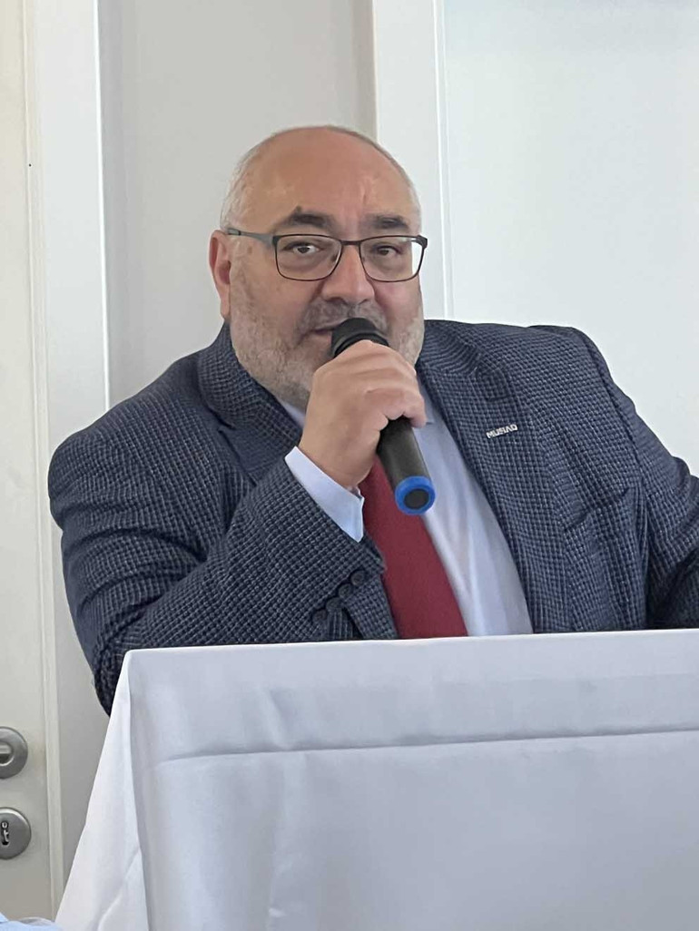 ‘Gençlerimizi doğru yönlendirirsek başarıları artar’