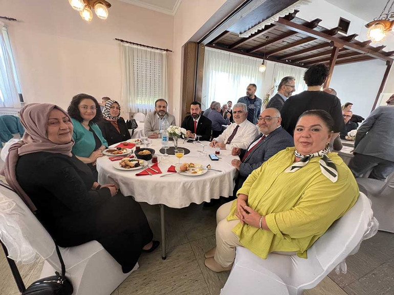 ‘Gençlerimizi doğru yönlendirirsek başarıları artar’