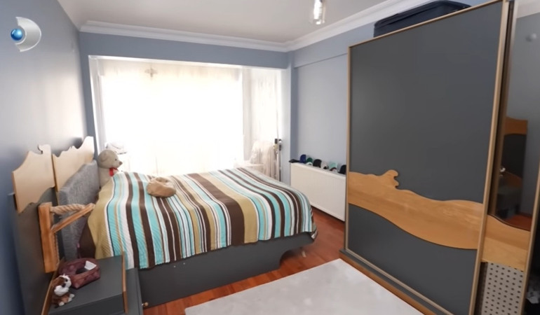 Ünlü şarkıcı evinin kapılarını açtı 3+1 apartman dairesi...
