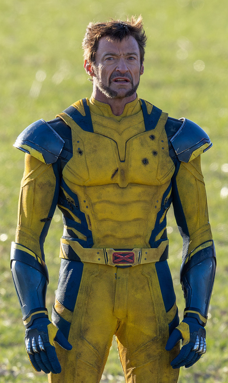 27 yıllık karısından boşandı, verdiği tuhaf pozlar hayranlarını korkuttu: Merak etmeyin ben aşksız da iyiyim