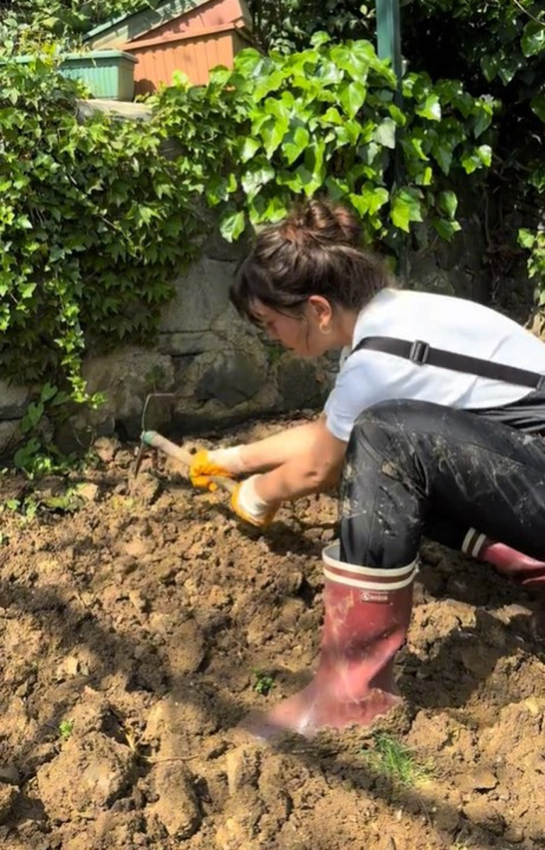 Doğa ile iç içeyim, yaklaşık 5 yıldır çiftçilik yapıyorum