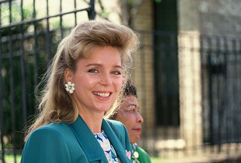 Dünya onun deniz gözlerine hayrandı... Kocasının ağzından çıkan bir söz hayatını değiştirdi