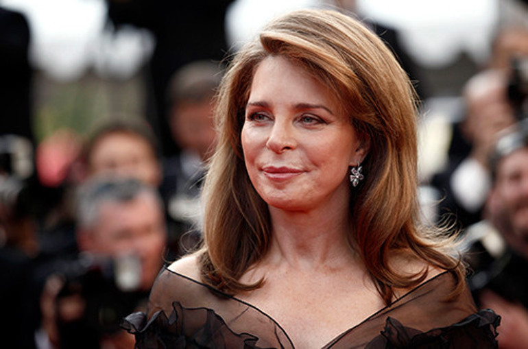 Dünya onun deniz gözlerine hayrandı... Kocasının ağzından çıkan bir söz hayatını değiştirdi