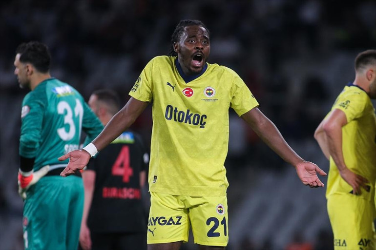 Süper Ligde 32. haftanın VAR kayıtları açıklandı Fenerbahçe maçında 2 penaltı pozisyonu için izleme tavsiyesi çıkmıştı