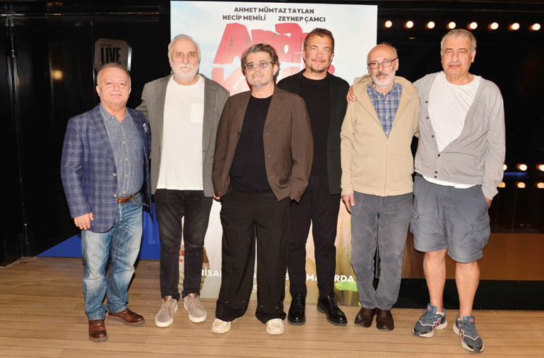 Karikatüristlerden vefa örneği