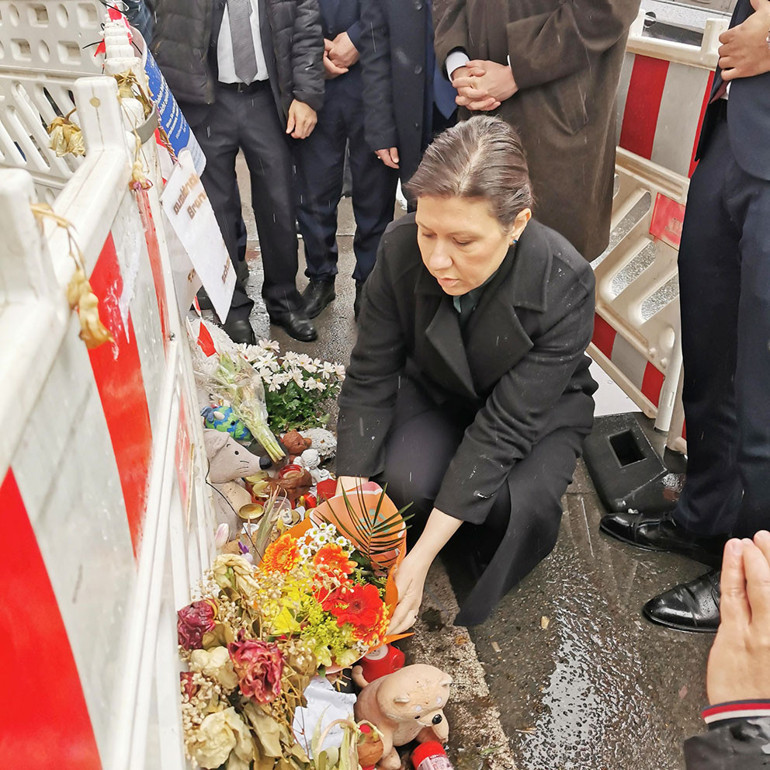 Seda Gören Bölük, Solingen kurbanlarını ziyaret etti