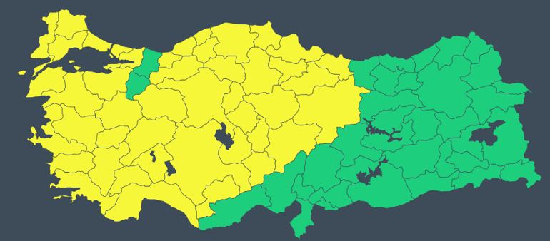 Meteorolojiden yeni hava durumu raporu... Kuvvetli yağış ve fırtına etkili oluyor: Ağaçlar devrildi, çatı uçtu