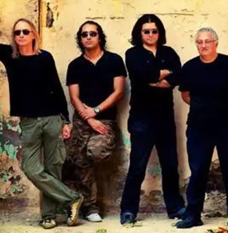 İzel Çelik Ercan dağıldı...