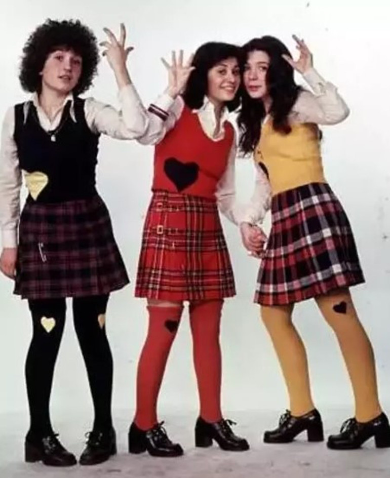 İzel Çelik Ercan dağıldı...