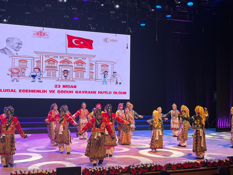 23 Nisan böyle geçti