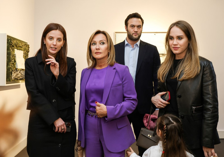 Sanatçı Aida Mahmudova’nın kişisel sergisi ‘Bir Rüya Açılır’ sanatseverlerle buluştu