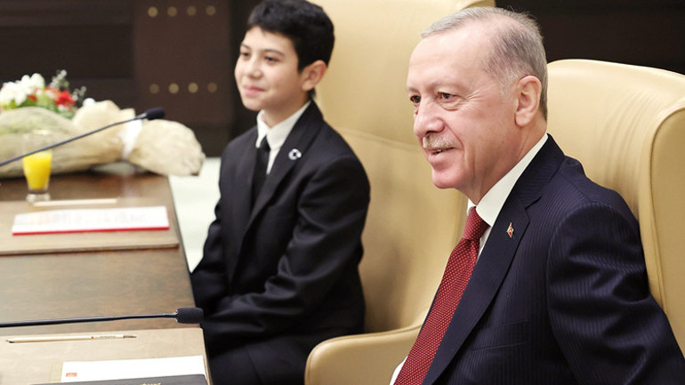 Koltuklar geleceğe emanet
