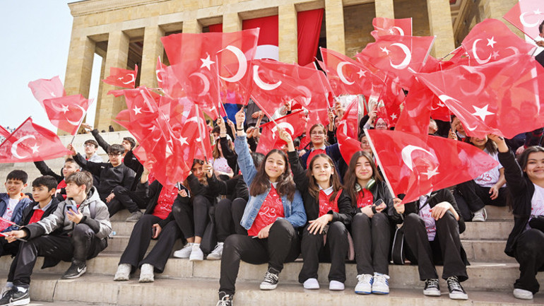 Koltuklar geleceğe emanet