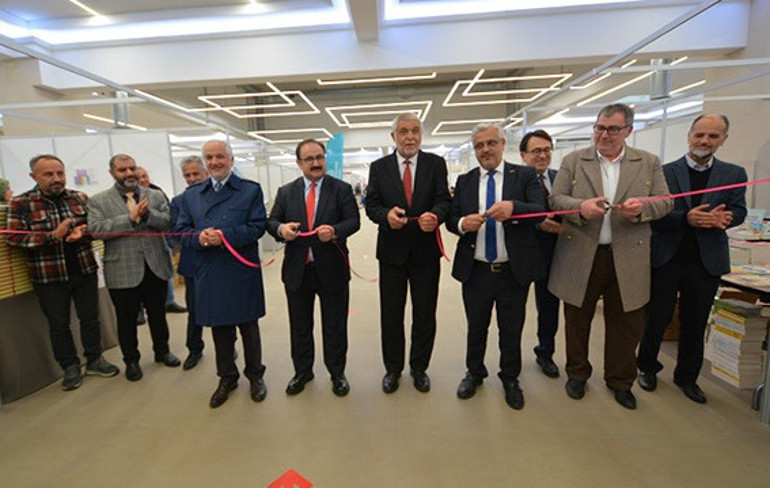 Hayat Kitap ve Kültür Fuarı açıldı