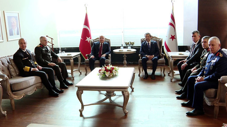 Bakan Güler ve TSK komuta kademesi KKTCde