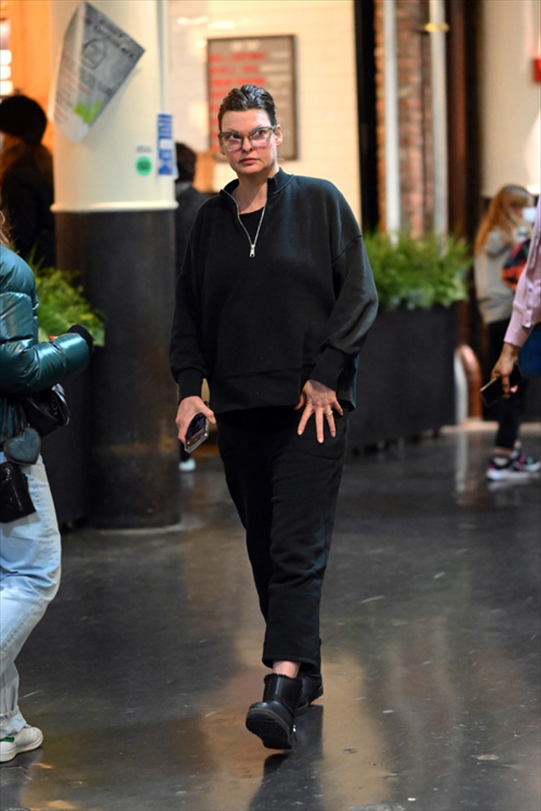 Yaptırdığı estetikler hayatını karartmıştı… Yıllarca yüzünü herkesten sakladı: Oğlum sayesinde artık kendimi affettim