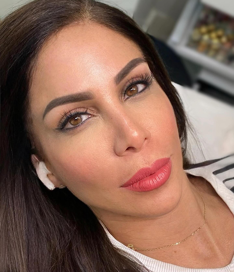 60 yaşında güzellik kraliçesi olup tarihe geçti