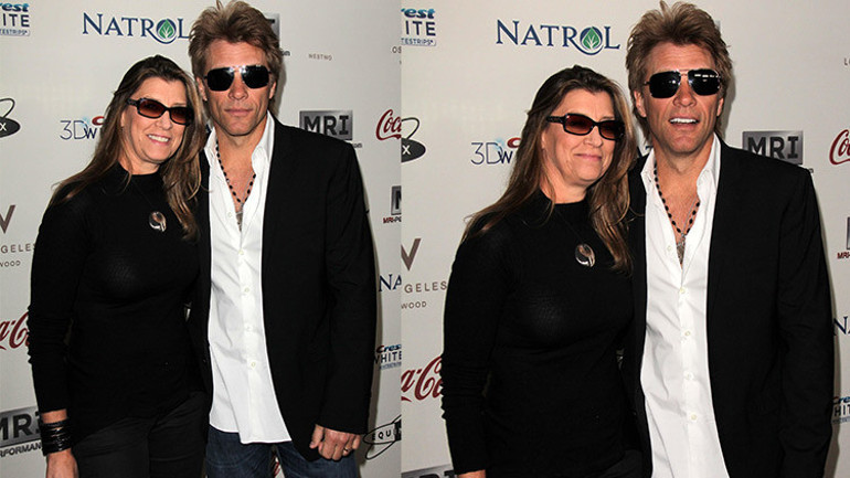 Ünlü şarkıcı karısını aldattığını itiraf etmişti… En önemli gecesinde yapayalnız kaldı